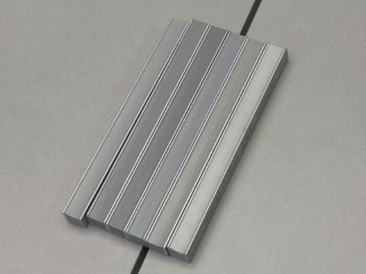 瓷磚美縫做同色系還是做定制調(diào)色？